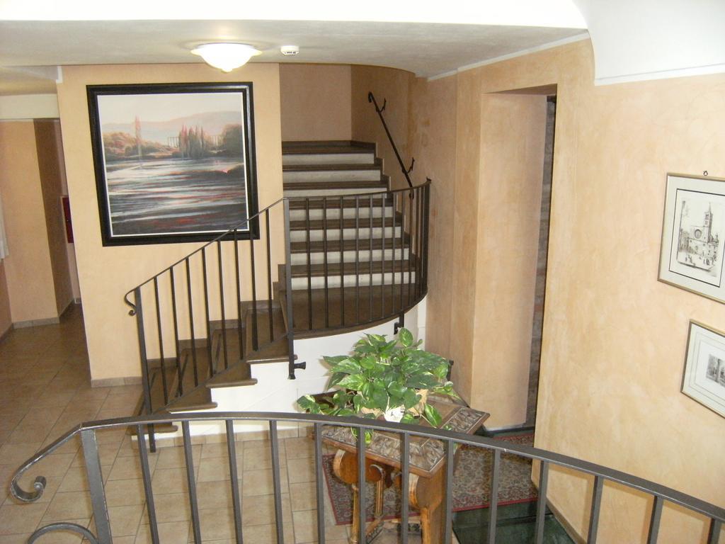 Hotel Palazzo Brunamonti 베바냐 외부 사진