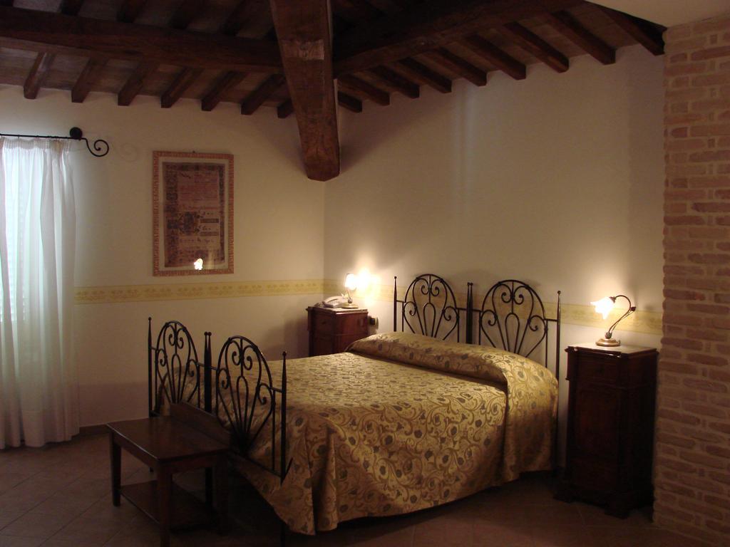 Hotel Palazzo Brunamonti 베바냐 외부 사진