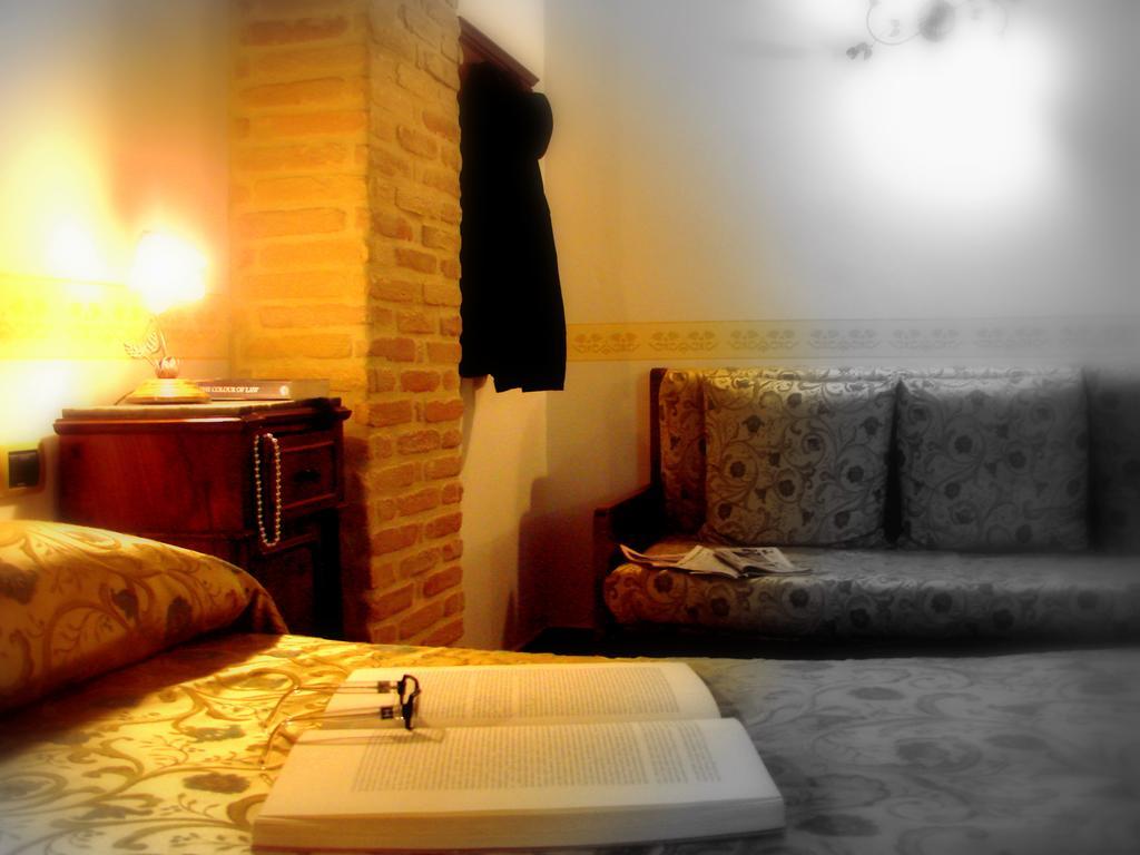 Hotel Palazzo Brunamonti 베바냐 외부 사진