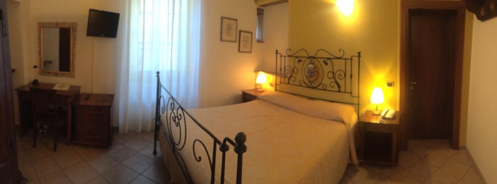 Hotel Palazzo Brunamonti 베바냐 외부 사진