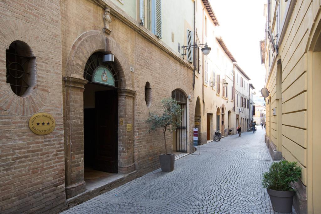 Hotel Palazzo Brunamonti 베바냐 외부 사진