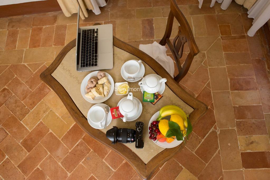 Hotel Palazzo Brunamonti 베바냐 외부 사진